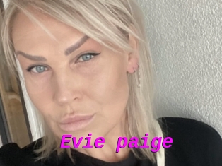 Evie_paige