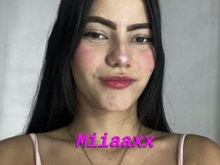 Miiaaxx