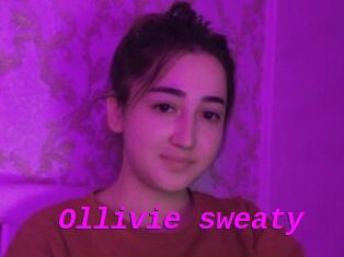 Ollivie_sweaty